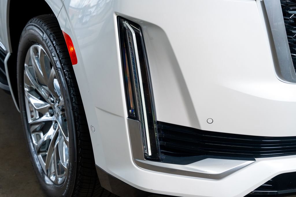 Used 2021 Cadillac Escalade Premium Luxury image 19