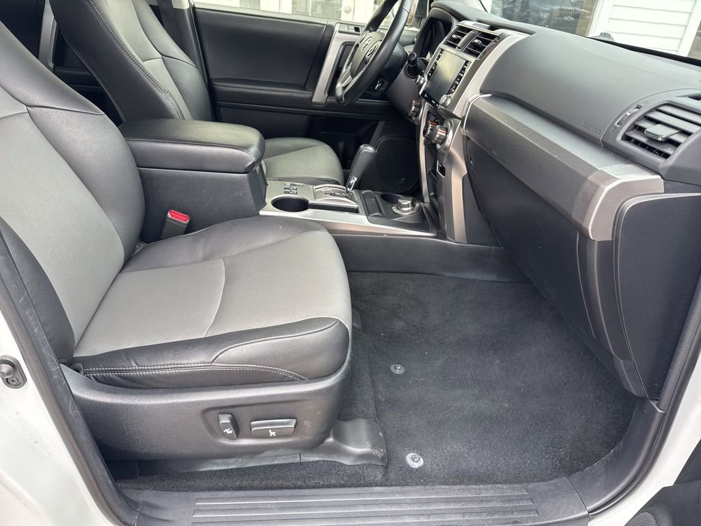 Used 2024 Toyota 4Runner SR5 Premium image 39