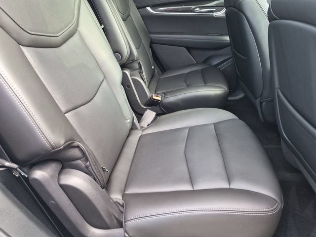 Used 2023 Cadillac XT6 Sport w/ Technology Package AWD/4WD image 17