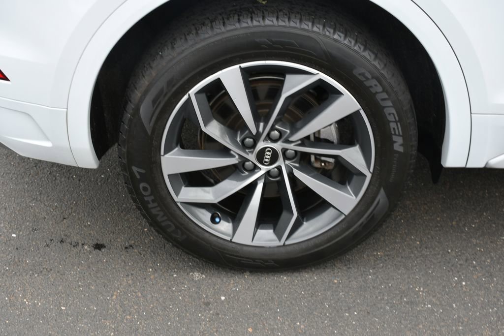 Certified 2023 Audi Q5 2.0T Premium w/ Convenience Package AWD/4WD image 18