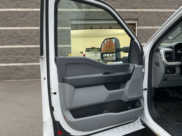 New 2026 Ford F450 XL AWD/4WD image 9