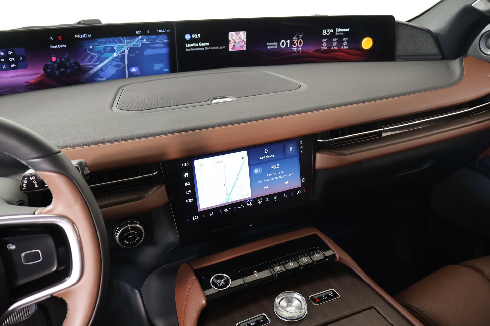 Used 2026 Lincoln Navigator Reserve AWD/4WD image 5