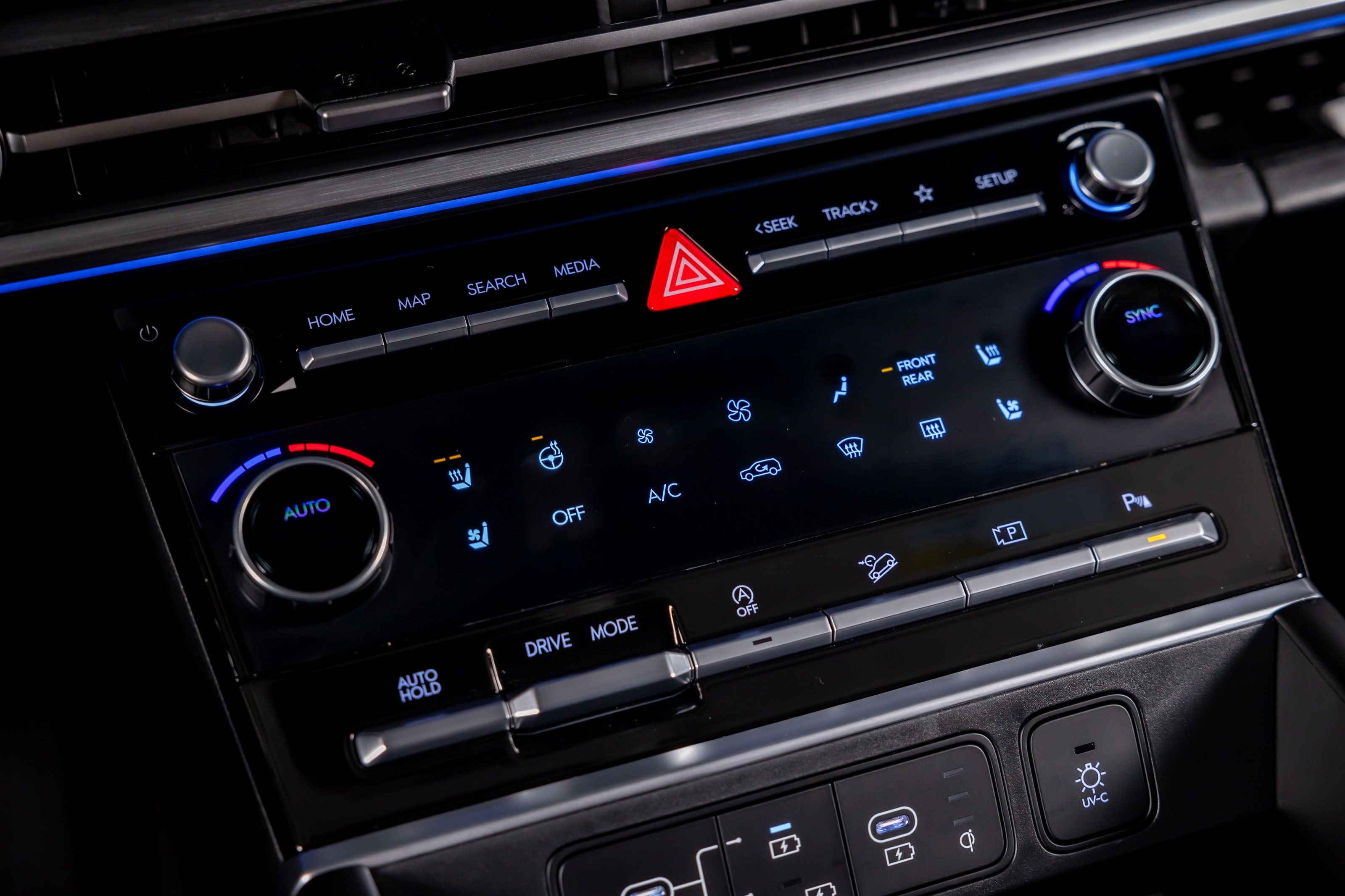 Used 2024 Hyundai Santa Fe Limited image 23