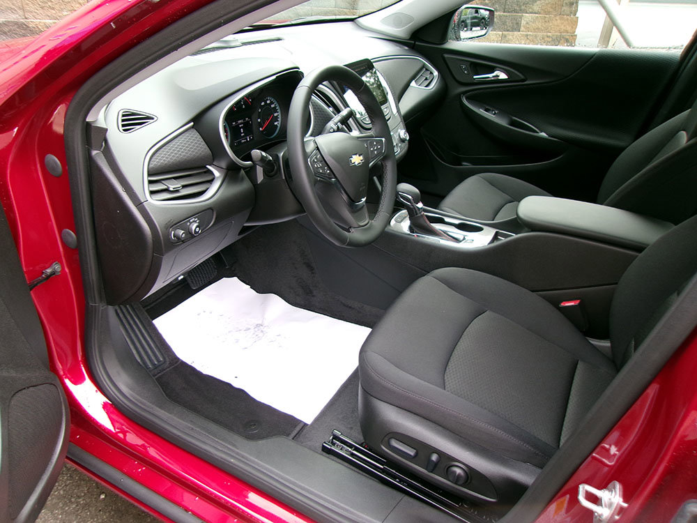 Used 2025 Chevrolet Malibu RS image 14