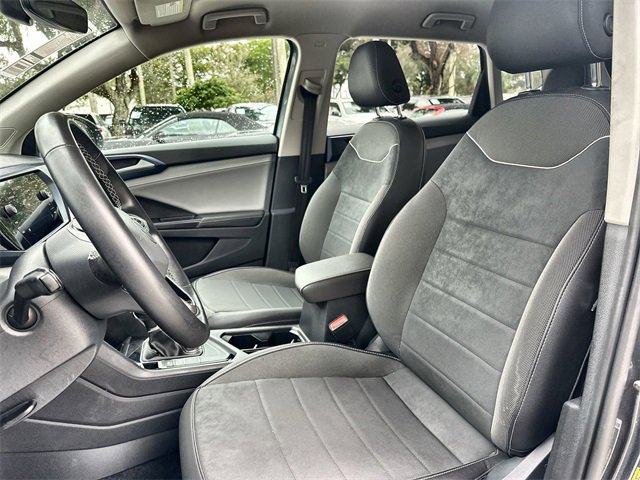 Used 2024 Volkswagen Taos SE image 13