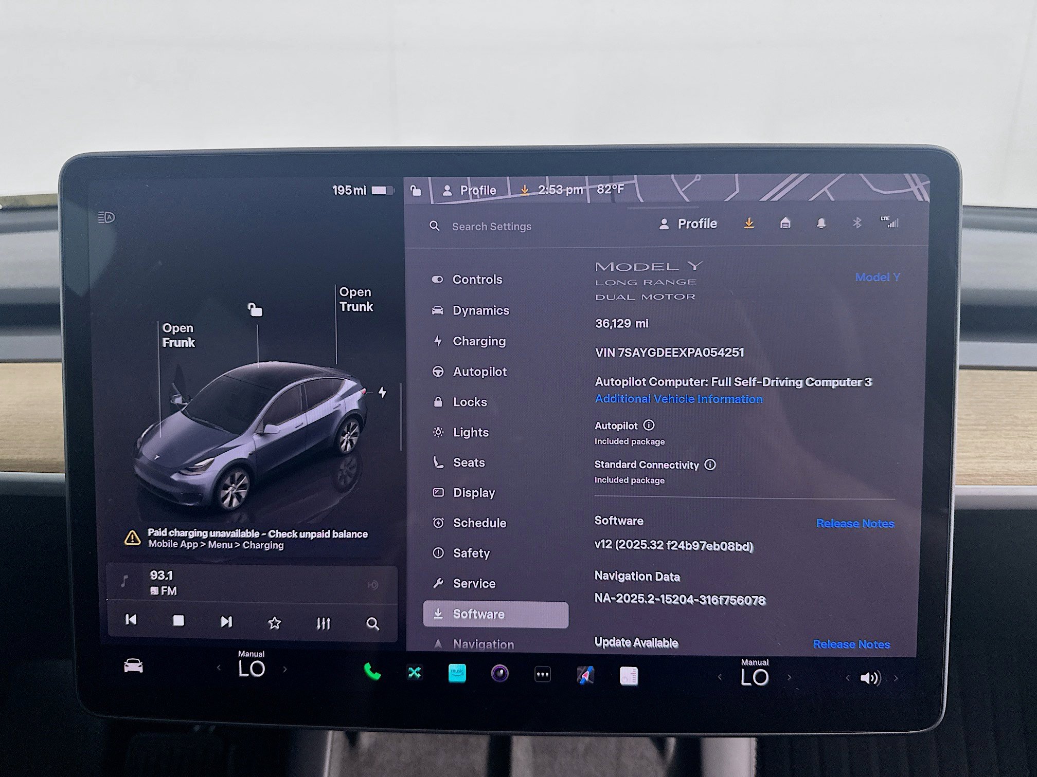 Used 2023 Tesla Model Y Long Range image 37