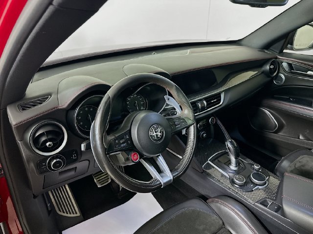 Used 2018 Alfa Romeo Stelvio Quadrifoglio w/ Driver Assist Dynamic Package AWD/4WD image 12