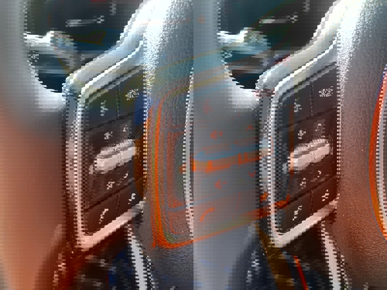 Used 2024 Kia Sorento S image 8