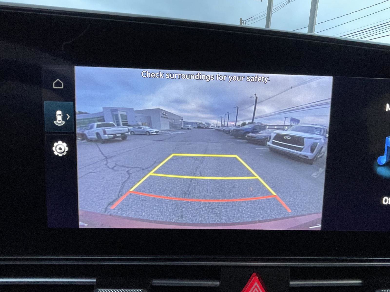 Used 2025 Hyundai Elantra SEL image 19