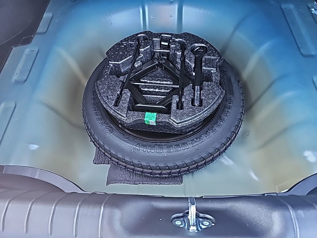 New 2026 Hyundai Elantra Limited FWD image 36