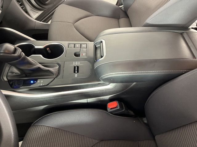 Used 2023 Toyota Highlander L image 29