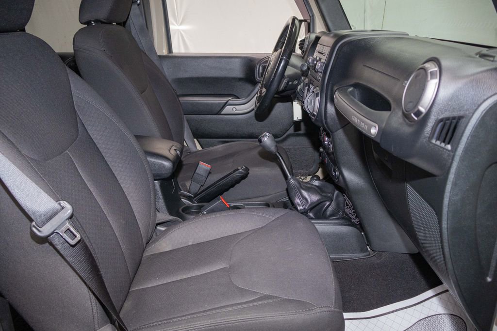 Used 2018 Jeep Wrangler Unlimited Sport S image 15