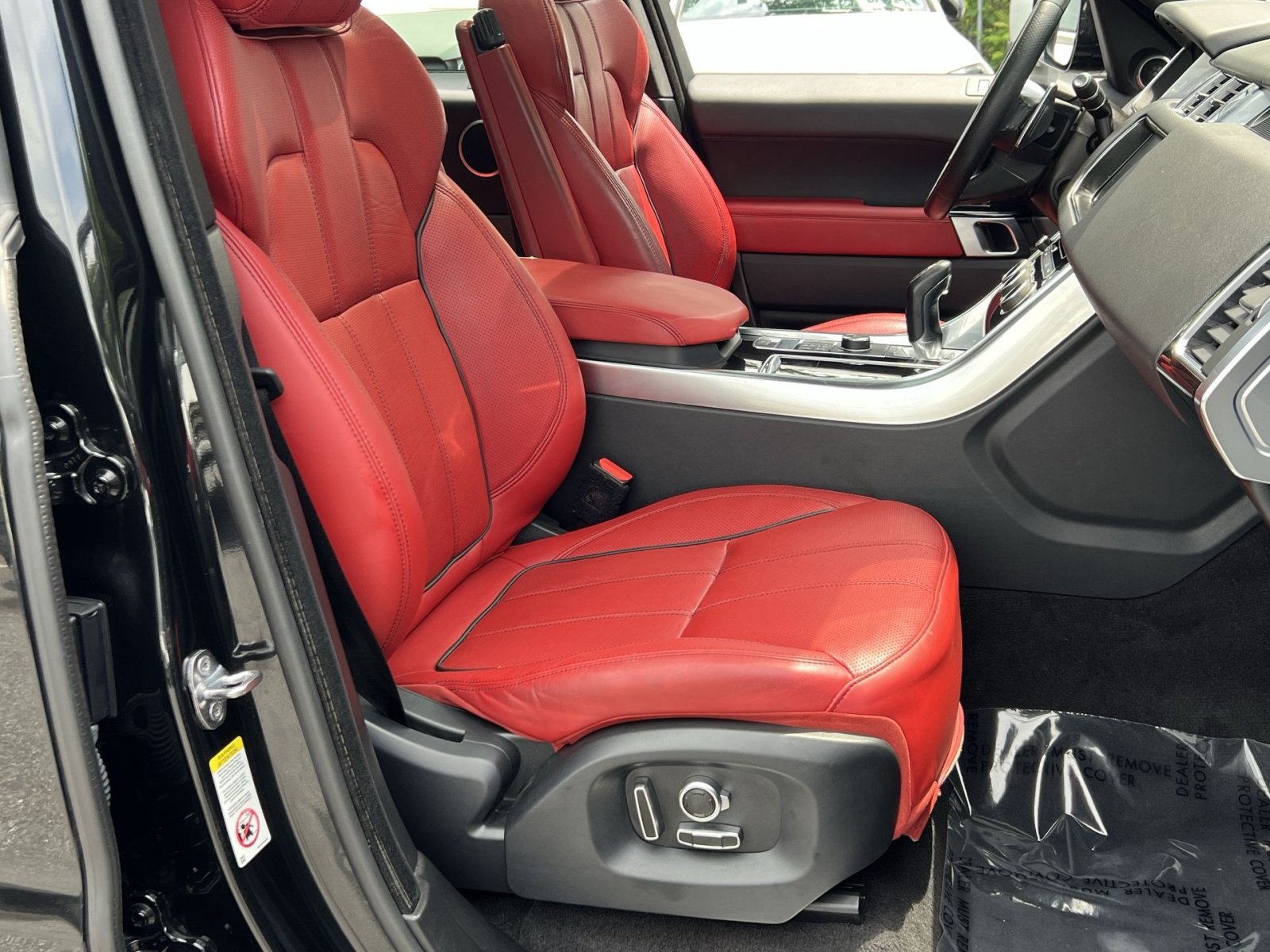Used 2017 Land Rover Range Rover Sport Supercharged AWD/4WD image 33
