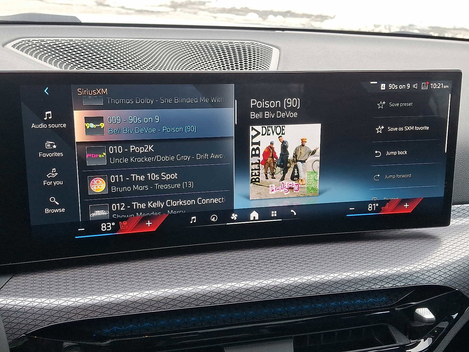 Used 2025 BMW 330i xDrive Sedan w/ M Sport Package image 18