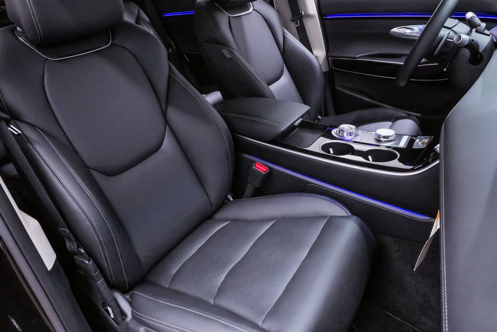 Certified 2026 Genesis GV70 2.5T image 14