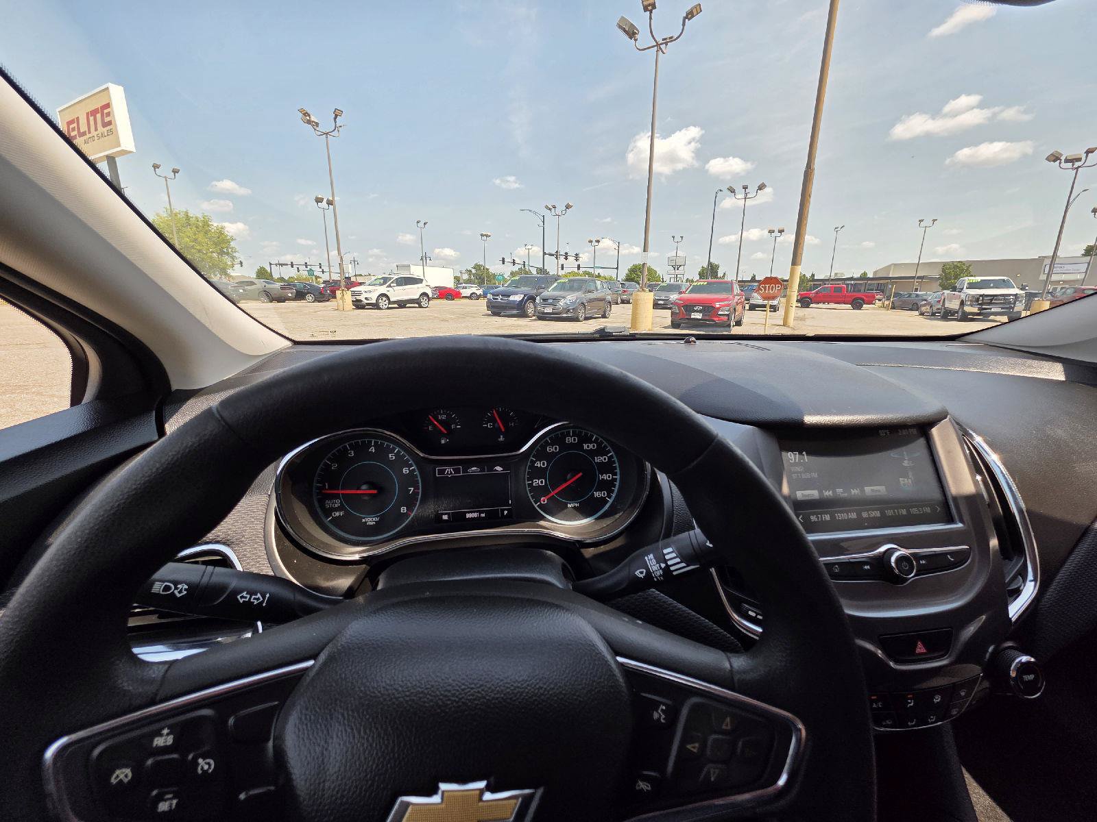 Used 2017 Chevrolet Cruze LT w/ Convenience Package FWD image 25