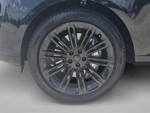 Used 2026 Land Rover Range Rover Long Wheelbase SE AWD/4WD image 14