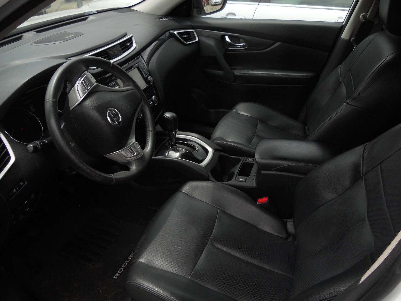 Used 2015 Nissan Rogue SL w/ SL Premium Package AWD/4WD image 5