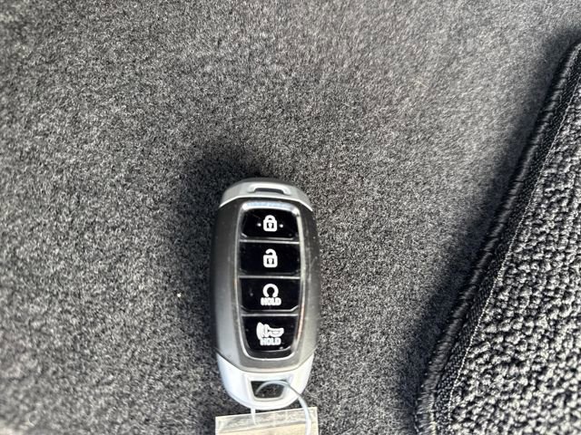 Certified 2025 Hyundai Venue Limited image 43