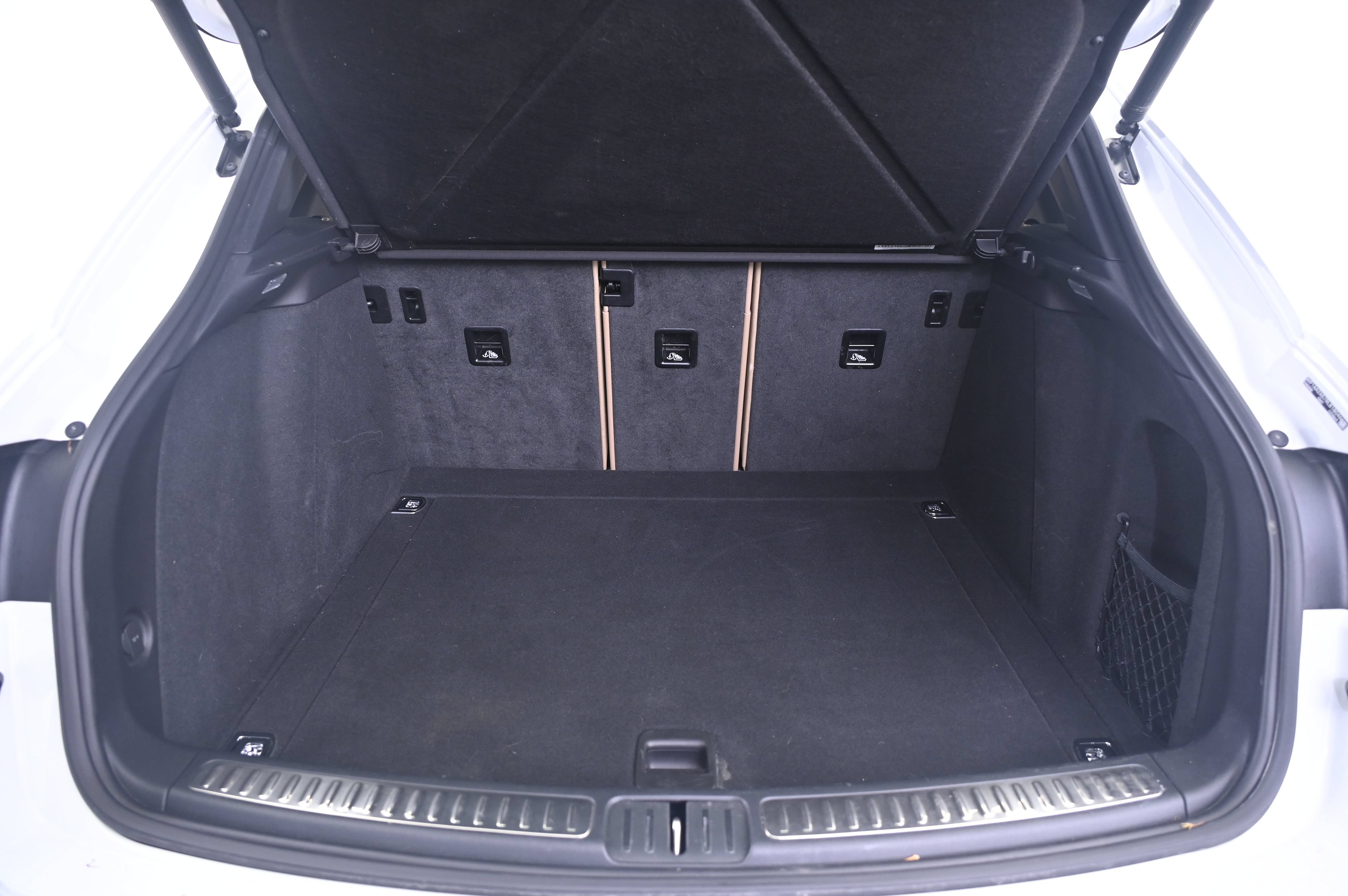 Certified 2024 Porsche Macan AWD/4WD image 15