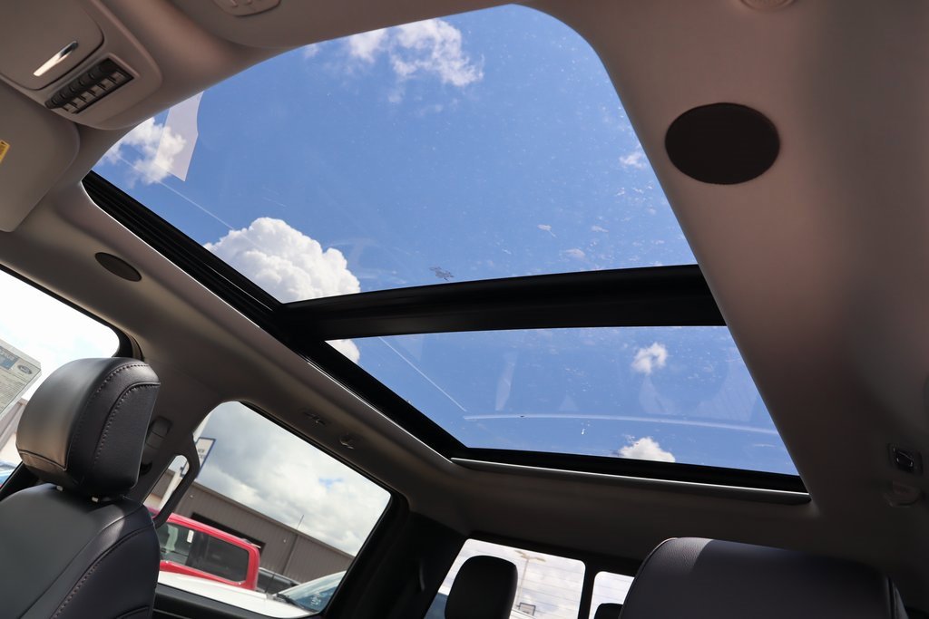 New 2025 Ford F350 Lariat w/ Lariat Ultimate Package image 16