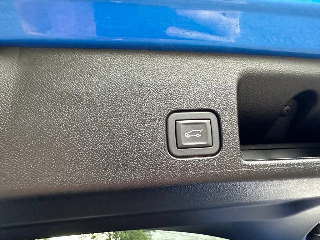 Used 2025 Chevrolet Equinox EV LT w/ Convenience Package FWD image 26