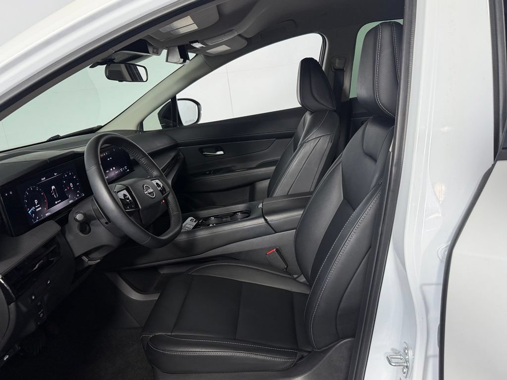 Used 2025 Nissan Murano SV FWD image 23