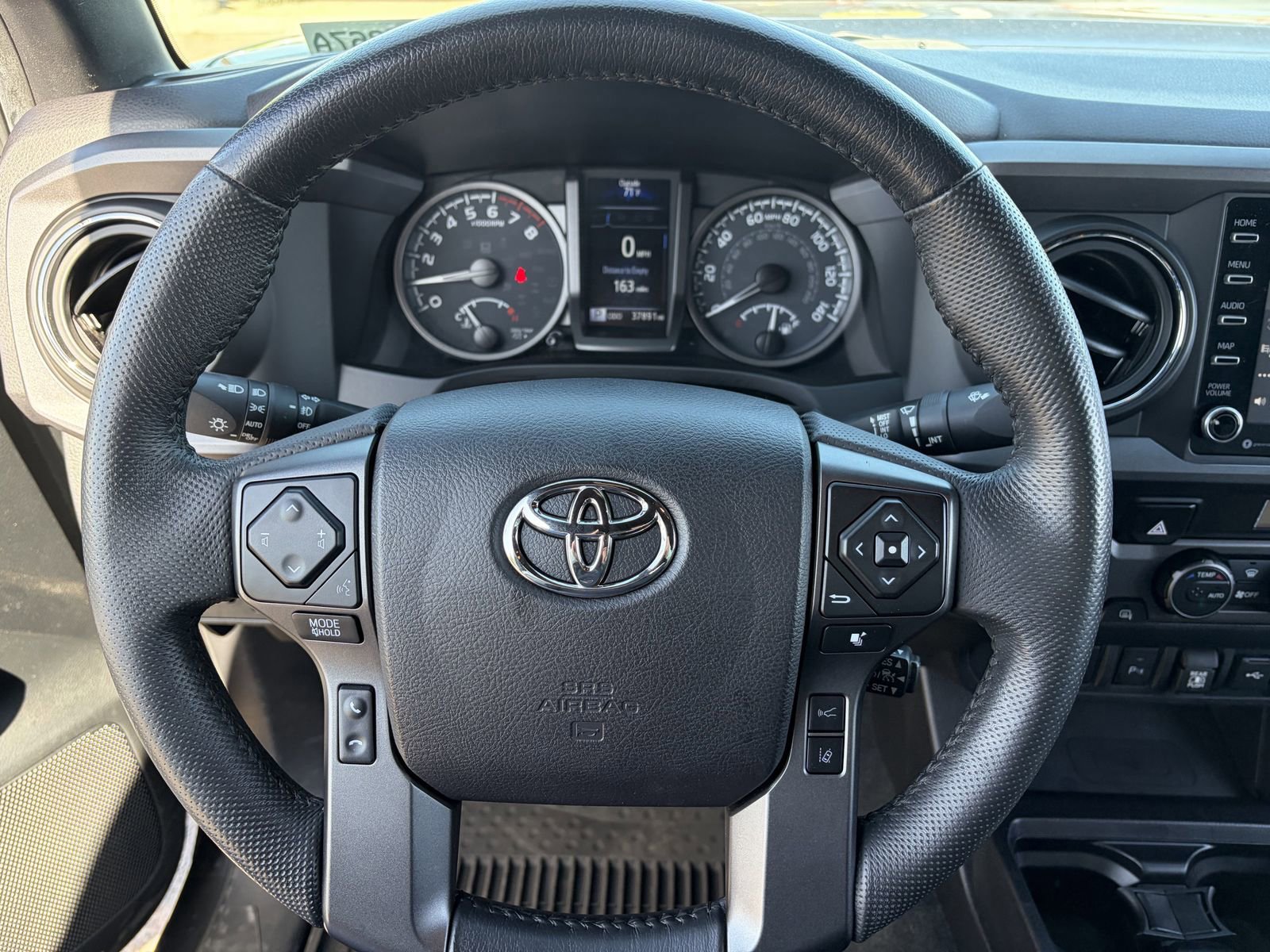 Used 2021 Toyota Tacoma TRD Off-Road w/ Technology Package AWD/4WD image 24