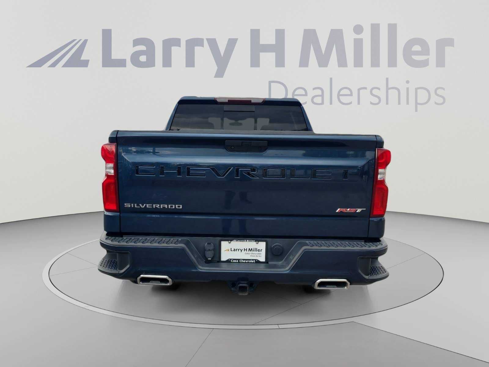 Used 2021 Chevrolet Silverado 1500 RST w/ Convenience Package II AWD/4WD image 4