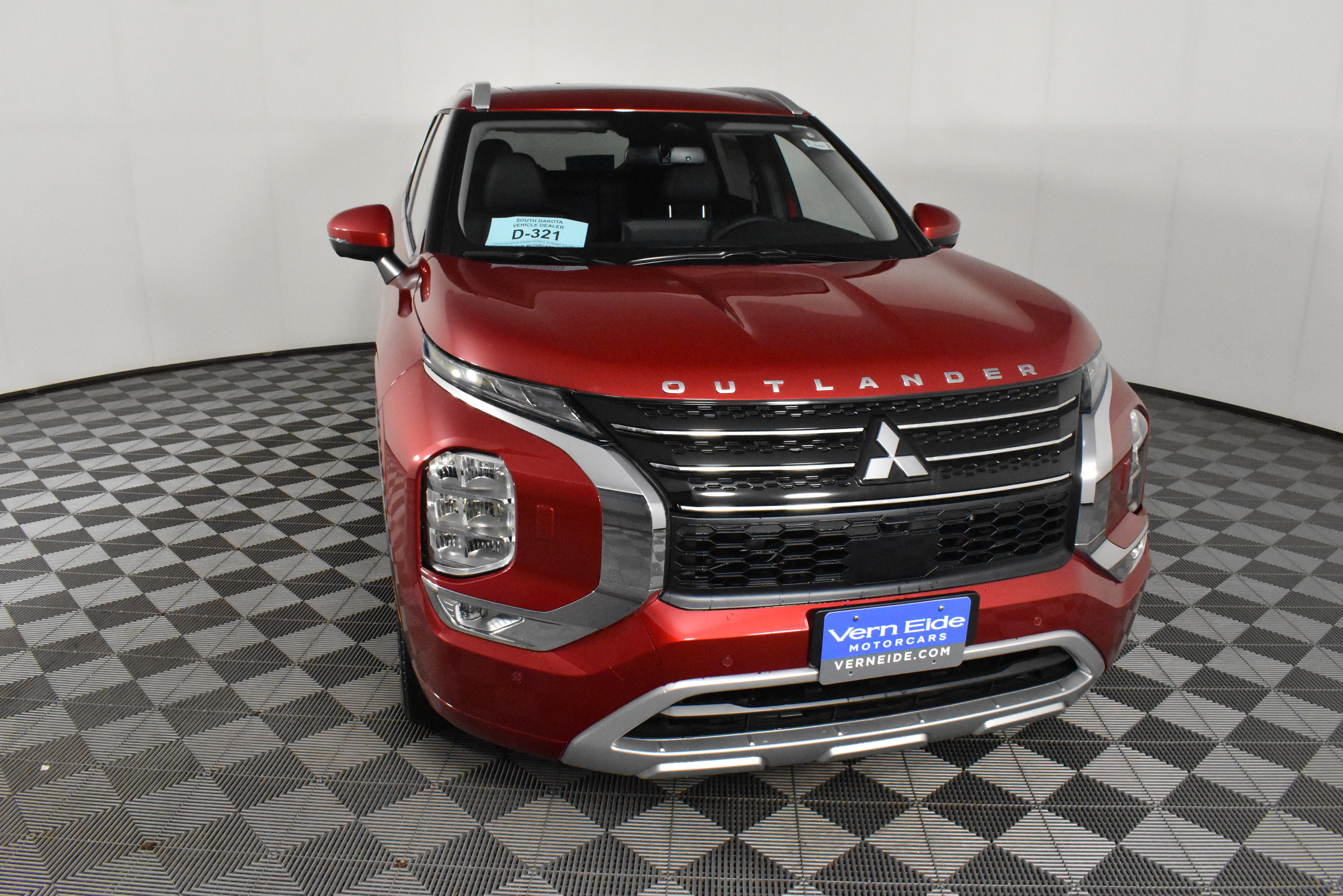 New 2025 Mitsubishi Outlander SEL image 3