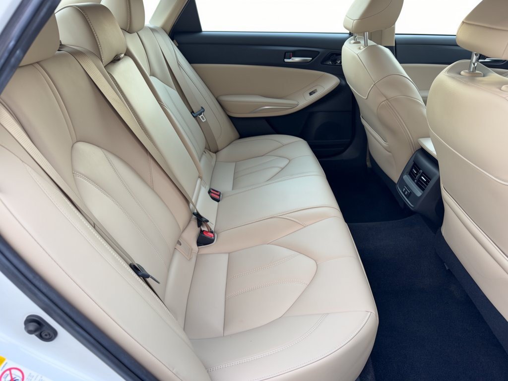 Used 2019 Toyota Avalon XLE w/ Moonroof Package FWD image 29
