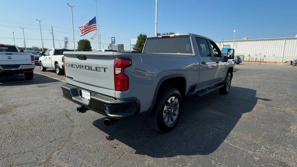 Used 2025 Chevrolet Silverado 2500 Custom w/ Custom Value Package AWD/4WD image 8