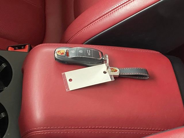 Used 2024 Porsche Macan image 29