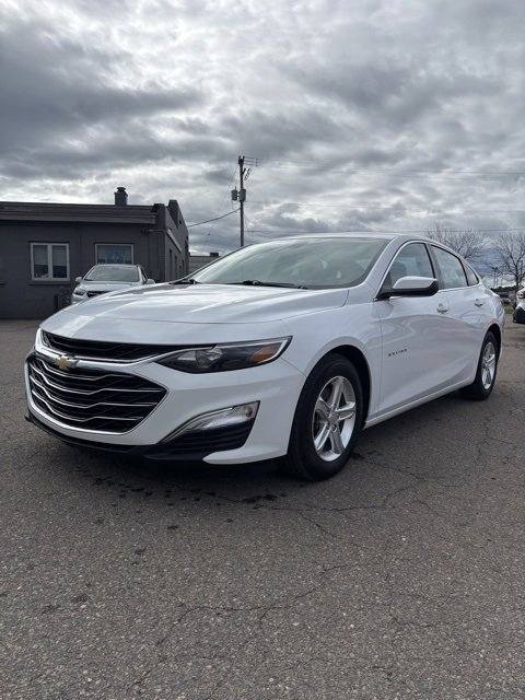 Used 2022 Chevrolet Malibu LS w/ Driver Confidence Package image 3