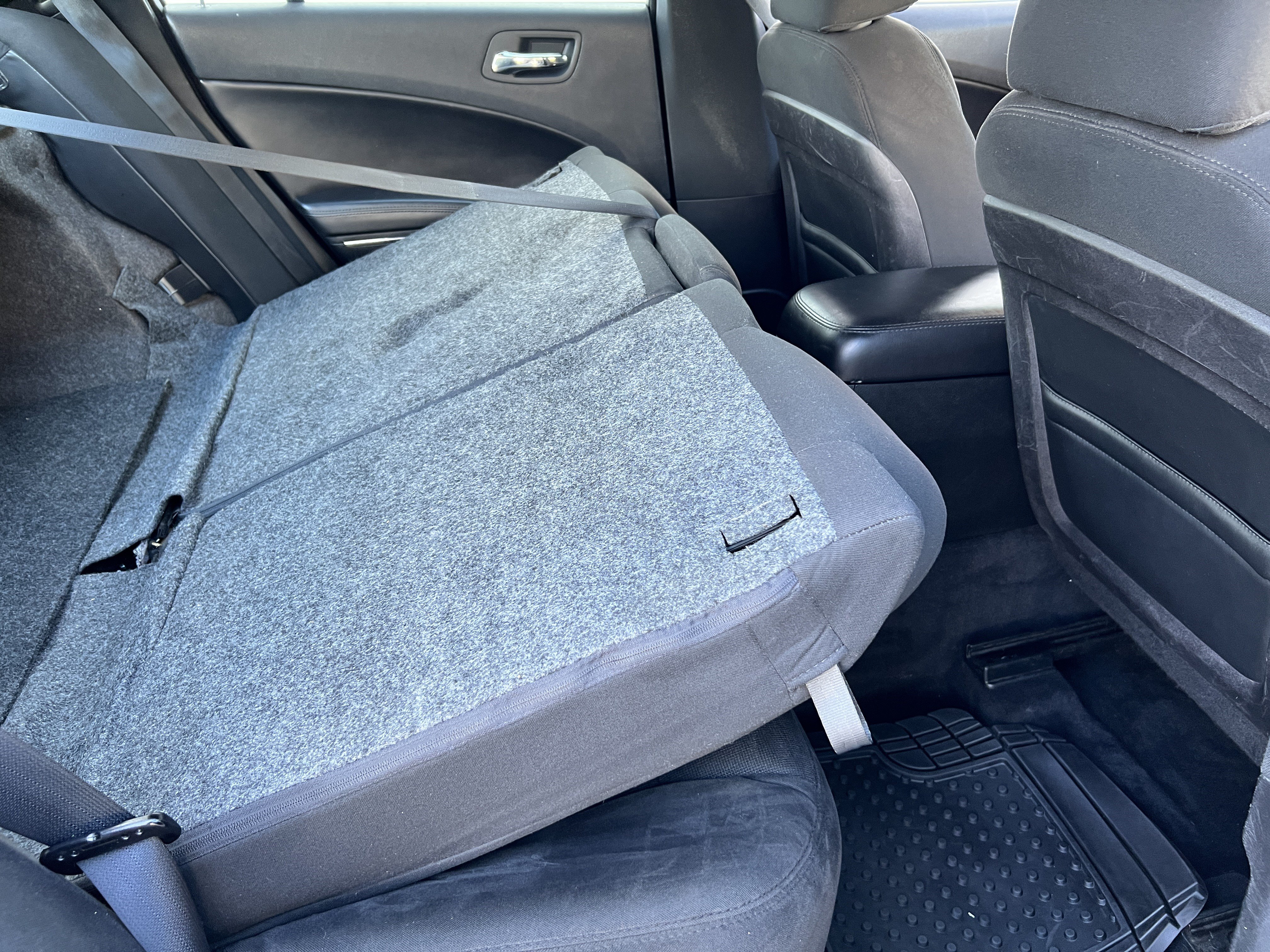 Used 2014 Dodge Charger SE RWD image 19