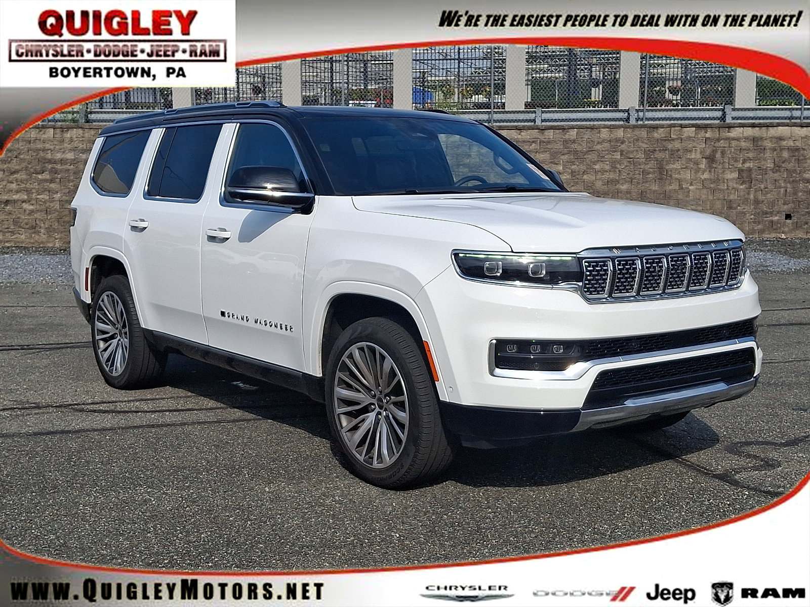 Used 2025 Jeep Grand Wagoneer 4WD image 1