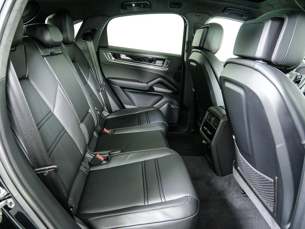 New 2026 Porsche Cayenne Turbo image 23
