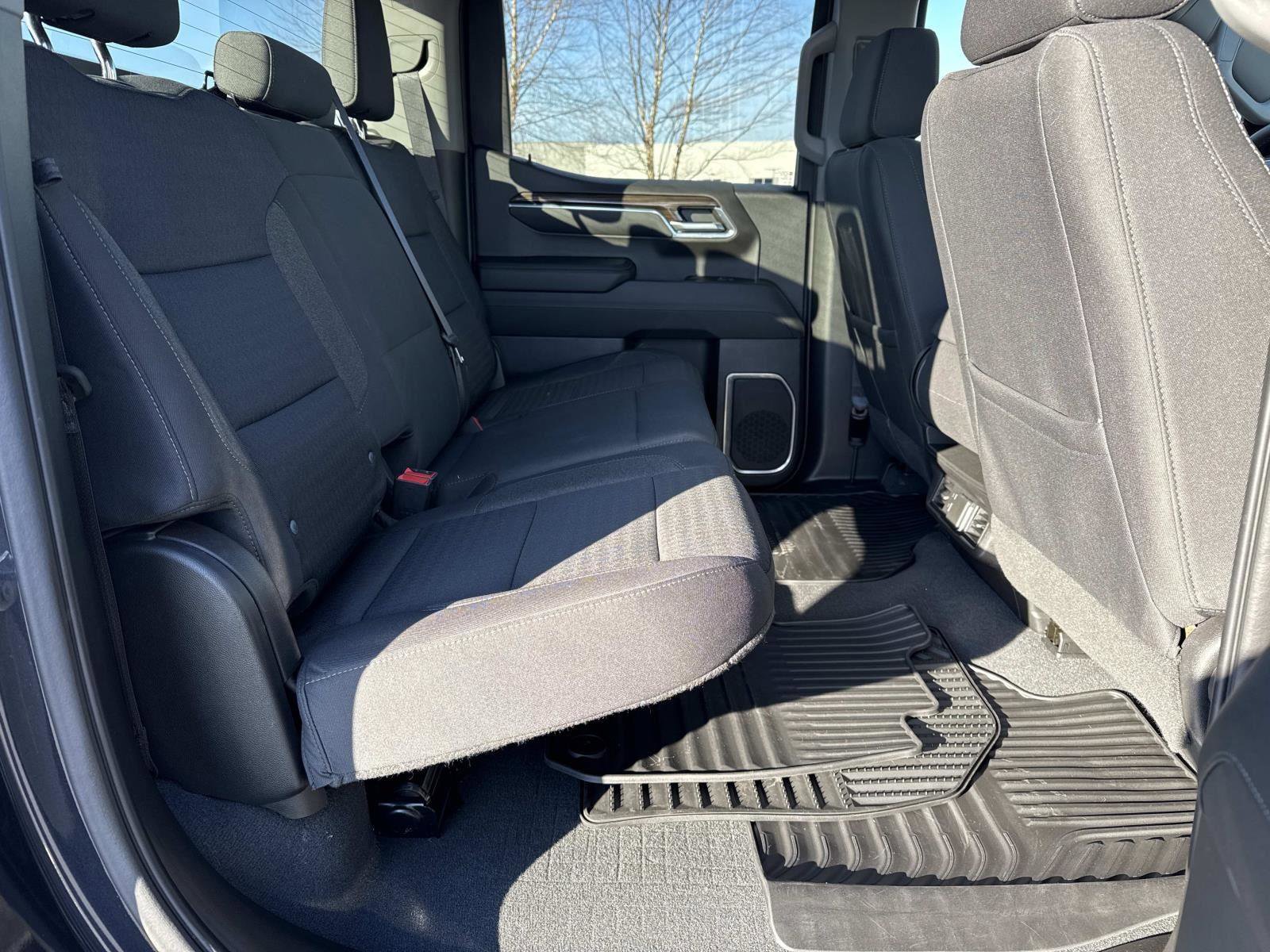 Used 2023 Chevrolet Silverado 1500 LT image 19