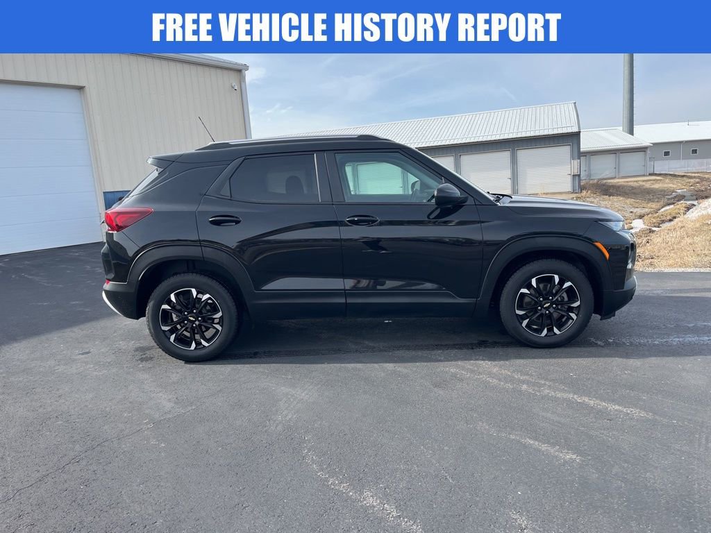 Used 2021 Chevrolet TrailBlazer LT w/ Convenience Package image 3