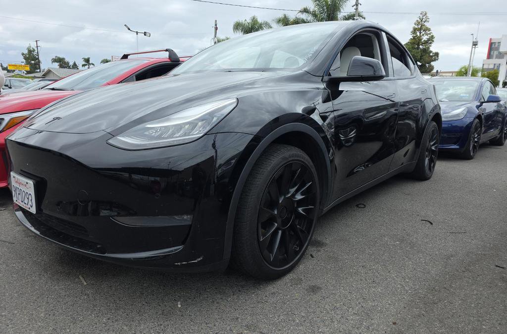 Used 2021 Tesla Model Y Long Range AWD/4WD image 1
