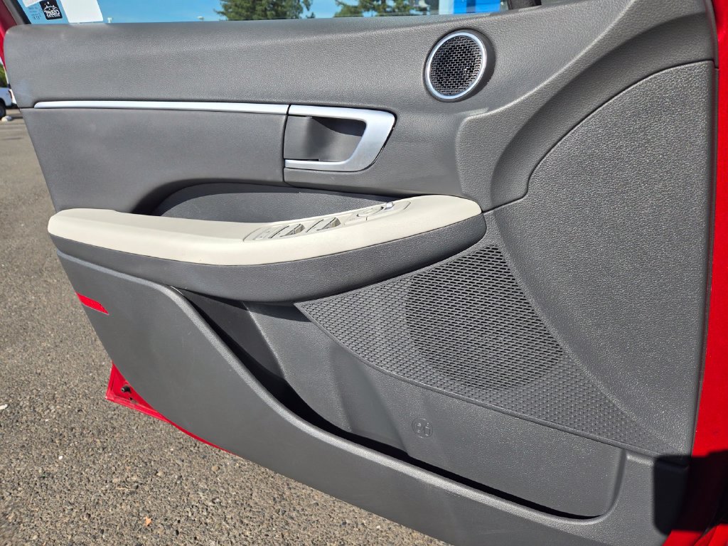 Used 2025 Hyundai Sonata SEL FWD image 15