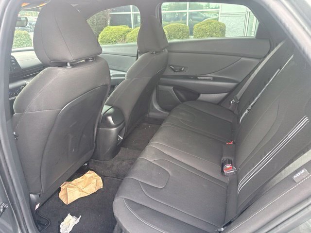 Used 2025 Hyundai Elantra Sport FWD image 18