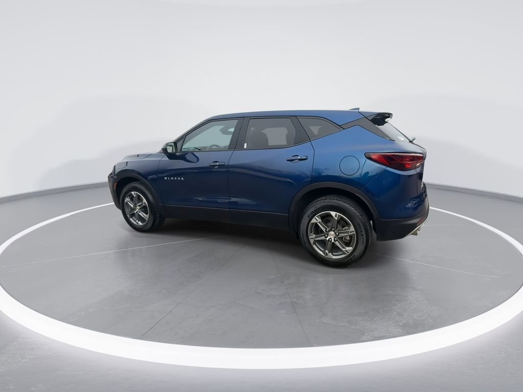 Used 2023 Chevrolet Blazer LT w/ Driver Confidence Package image 6