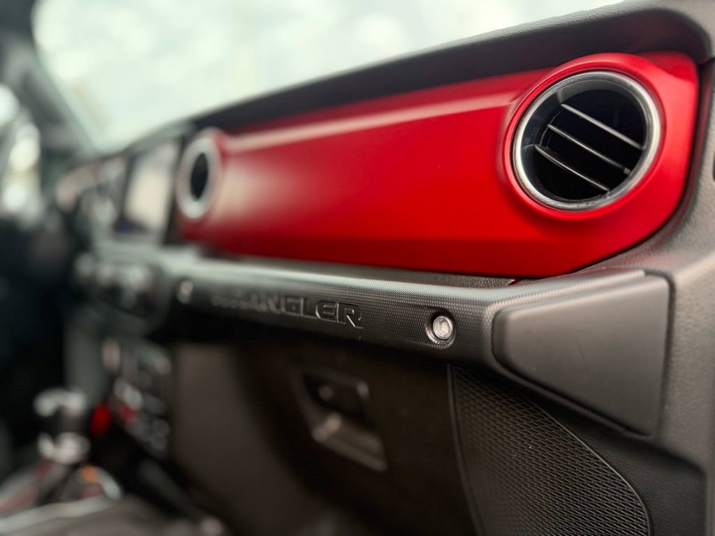 Used 2023 Jeep Wrangler Rubicon w/ Cold Weather Group image 18