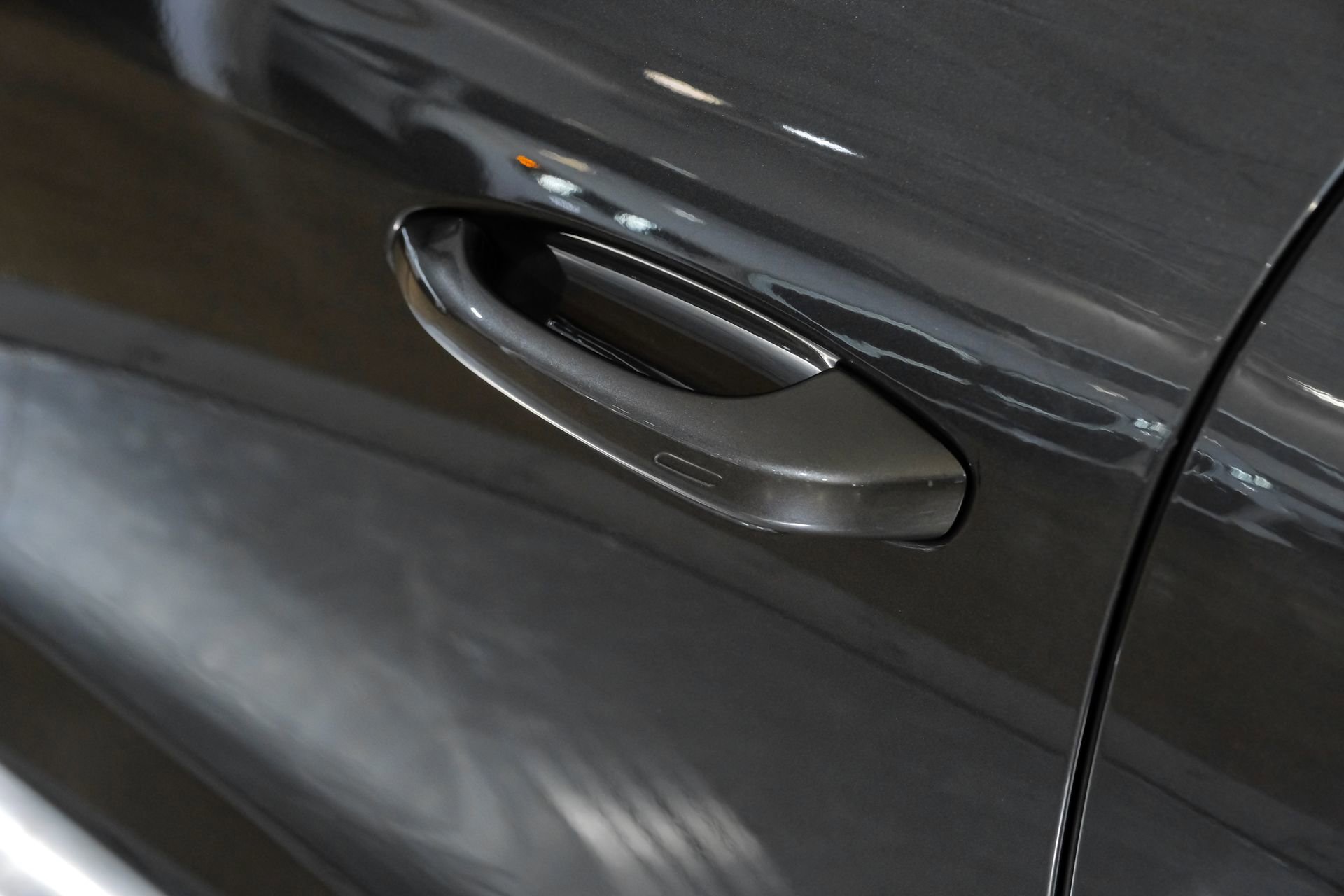 Used 2023 Porsche Cayenne Platinum Edition image 42