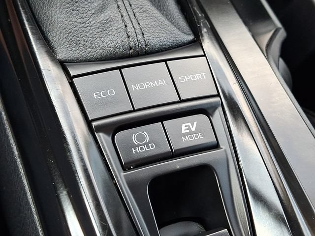 Used 2025 Toyota Camry SE FWD image 24