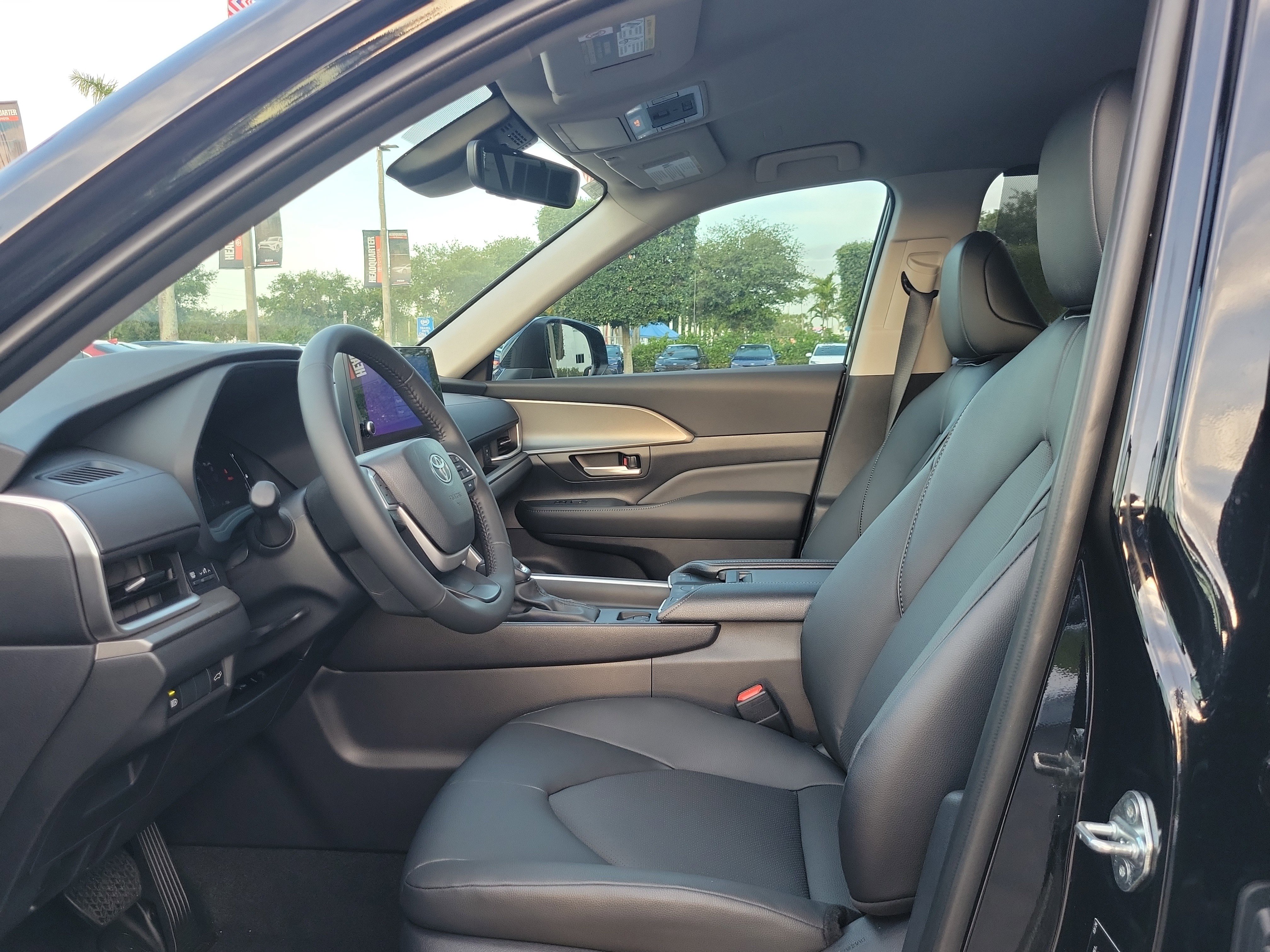 Used 2026 Toyota Grand Highlander XLE AWD/4WD image 19