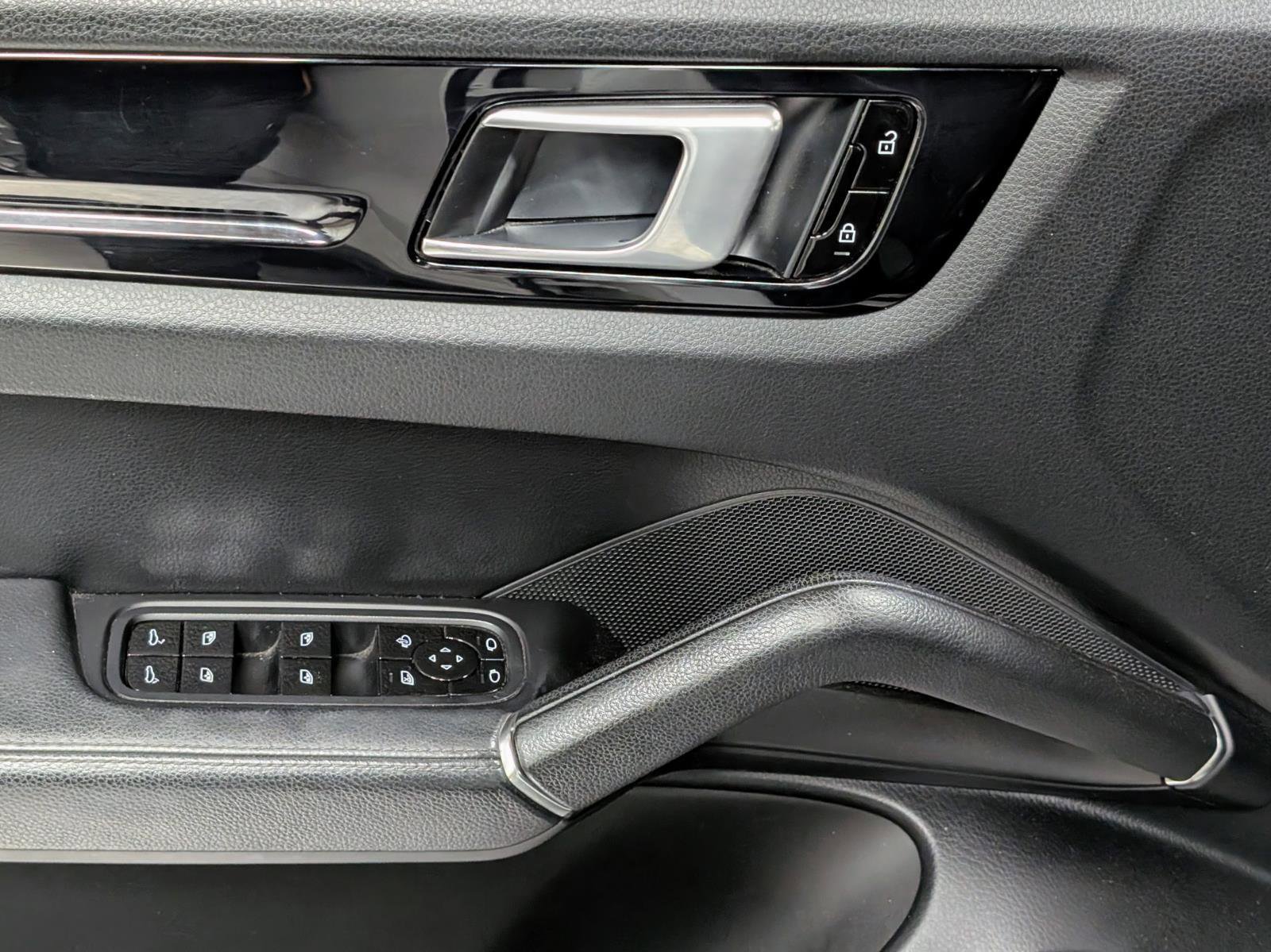 Used 2019 Porsche Cayenne image 14