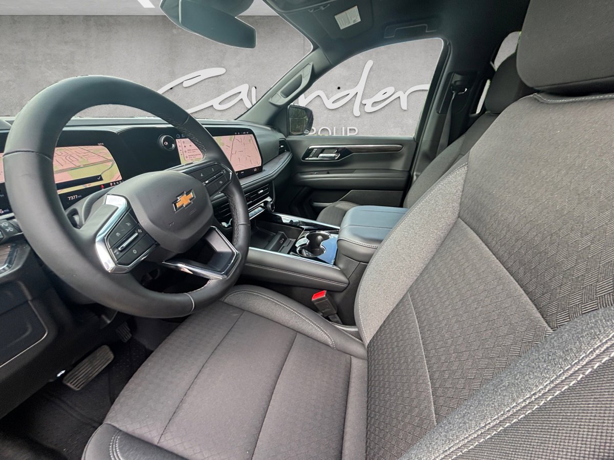 Used 2025 Chevrolet Tahoe LS RWD image 21