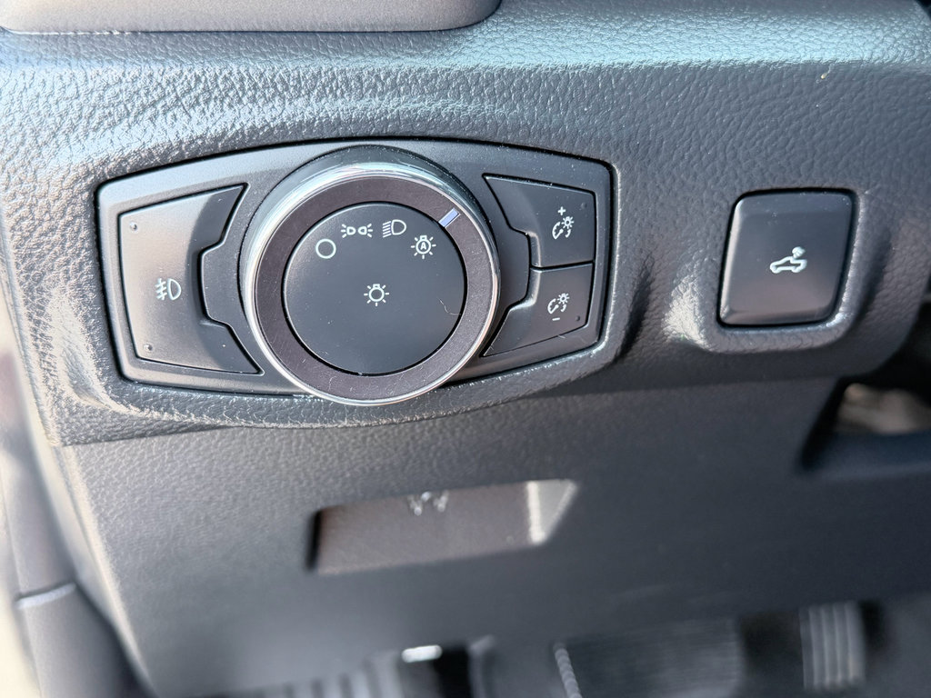 Used 2019 Ford Ranger XLT w/ Equipment Group 302A Luxury AWD/4WD image 11